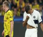 Mbappé ha sido bien marcado por la zaga del Dortmund.