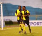 Darixon Vuelto tiene ganando a la máquina contra el Platense.