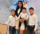 Un adolescente de 14 años sobrevivió al multihomicidio ocurrido el miércoles 30 de septiembre en Montemorelos, Nuevo León, donde fueron asesinados Cinthya Abigail Tamez Rivera, su pareja Leodegario Moya Garza y sus tres hijos, mientras el menor permanecía dentro de la vivienda y logró esconderse durante los hechos.
