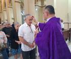 Centenares de feligreses acudieron a la catedral sampedrana para participar en la misa de Miércoles de Ceniza.