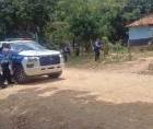 Video capta el momento en que policías y un civil se enfrentaron a balazos en una vivienda de la aldea El Tigre, Lepaguare, Juticalpa, Olancho.