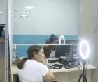 Solicitar el pasaporte sigue siendo uno de los trámites más demandados en Honduras, especialmente en ciudades como San Pedro Sula y Tegucigalpa (Distrito Central). El Instituto Nacional de Migración (INM) asegura que ha logrado simplificar el proceso y reducir considerablemente los tiempos de espera en sus nueve oficinas a nivel nacional.