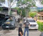 Una de las hipótesis que investiga el Ministerio Público (MP) es que los tres agentes de la División Antiextorsión y Asociaciones Terroristas (Daet), señalados por tráfico de drogas agravado, presuntamente tenían estupefacientes en la vivienda donde residen, en la colonia Villas Mackay, para implantar pruebas a personas detenidas.