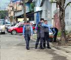 Familiares, que llegaron minutos después al lugar, identificaron de manera preliminar a la víctima como Jorge Rodríguez, supuesto vendedor de carros.