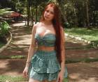 La Policía Civil del Distrito Federal (PCDF) investiga la muerte de la influenciadora brasileña Maria Eduarda Alves dos Santos, conocida como Duda Alves, de 22 años, bajo la hipótesis de suicidio, según información divulgada por medios brasileños, mientras no existe una confirmación oficial que relacione su fallecimiento con la cirugía de reducción de mamas a la que se había sometido semanas antes.