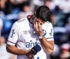Luis Suárez jugó este domingo su último partido de local con el Gremio de Brasil ante el Vasco de Gama y reveló duros detalles de su lesión y salida del equipo.