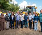 La entrega del tractor fue en San Pedro Sula donde participaron funcionarios de gobierno, diputados y las autoridades municipales.