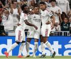 Mbappé sigue imparable y abrió el marcador desde el punto de penal. Foto EFE