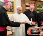 El pontífice recibió a los nueve obispos de la Conferencia Episcopal de Honduras en el Vaticano, Roma.