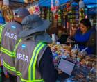 La Agencia de Regulación Sanitaria (Arsa) es la institución responsable de vigilar, inspeccionar y regular los establecimientos, productos y servicios que inciden en la salud pública en Honduras. Entre sus principales funciones figuran la emisión de registros y licencias sanitarias, la supervisión del cumplimiento de las normas de higiene y la verificación de las buenas prácticas en la manipulación de alimentos, medicamentos y otros productos sujetos a regulación.