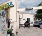 Una adolescente de 17 años y un joven de 18 fueron encontrados sin vida en una habitación del Hotel Aqua , ubicado en el acceso norte de Delicias, Chihuahua, México.