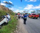 Cuatro agentes de la Policía Nacional perdieron la vida este miércoles en un trágico accidente de tránsito ocurrido en la comunidad de Río Grande, en el tramo carretero entre Gracias, Lempira, y Santa Rosa de Copán.