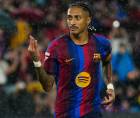 El delantero Raphinha sigue intratable y anotó tres goles en la victoria del Barcelona.