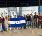 Un grupo de 12 integrantes del Ballet Folklórico Raíces Marcalinas, de Marcala, La Paz, permanece varado en Colombia tras el terremoto de magnitud 7.4 que sacudió varias regiones de ese país este lunes, justo cuando se disponían a regresar a Honduras luego de participar en un festival internacional de danza folclórica.