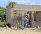 Honduras registra un déficit habitacional de 1.6 millones de viviendas, del cual el 40% corresponde a la necesidad de nuevas viviendas y el 60% a mejoras de las existentes. Además, el 92% de la demanda insatisfecha se concentra en hogares con ingresos inferiores a dos salarios mínimos.