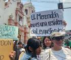 La protesta a favor de la montaña en el parque central y luego se desplazaron frente a la catedral Metropolitana.