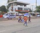 A 100 metros del puente sobre el río Blanco, en la parada de buses, se requiere la construcción de un puente peatonal.