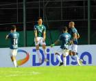 Jugadores del Marathón celebrando el gol de Francisco ‘Chelito’ Martínez ante el Victoria.