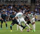 Las selecciones de Honduras y El Salvador ya disputan el primer tiempo del amistosos en el Shell Energy Stadium.