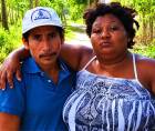 Los populares personajes de redes sociales en Tocoa, Colón, conocidos como María Chichuy y “Marito”, fueron víctimas de un violento ataque armado la noche del martes en la aldea Ilanga, municipio de Trujillo, luego de que presuntamente se negaran a grabar un TikTok con un desconocido.