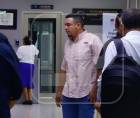 <b>Deyvin Nayin Licona Santos en el momento en que llega a loz tribunales de San Pedro sula.</b>