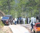 Las autoridades hondureñas continúan investigando el hallazgo de tres cuerpos calcinados y desmembrados encontrados la mañana de este martes en el sector El Cimarrón, en el Distrito Central.