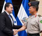 Tomás Zambrano, presidente del Congreso Nacional de Honduras, y Héctor Valerio Ardón, jefe del Estado Mayor Conjunto