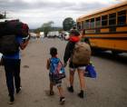 La ley aprobada por el Congreso Nacional y publicada en el diario oficial La Gaceta, que exonera del pago de impuestos a los migrantes retornados, ya sea de forma voluntaria o por deportación, para la importación de menaje de hogar, maquinaria de trabajo y vehículos de uso particular o laboral, establece un procedimiento específico para acceder a estos beneficios.