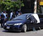Ismael Favio Sarmiento Padilla y su madre, doña Isidra Padilla Cardona, son las dos personas acribilladas al mediodía de este martes frente al JTR de San Pedro Sula.