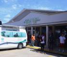 El viernes, 60 hondureños retornados llegaron al Centro de Atención al Migrante Retornado (CAMR), ubicado en La Lima, Cortés.