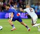 Los parisinos y los ingleses se enfrentan para conocer al campeón de la Supercopa de Europa.