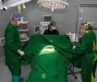 El equipo quirúrgico del policlínico sigue realizando cirugías durante este año gratuitas a pacientes que por años han permanecido en lista de espera.