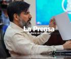 La exdiputada y actual asesora del Partido Liberal, Fátima Mena, explicó el procedimiento que deberá seguirse tras la comparecencia del fiscal general suspendido, Johel Zelaya, ante la comisión investigadora del Congreso Nacional, en el marco del juicio político en su contra.