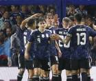 Los jugadores de Argentina festejan el golazo de Nico Paz ante Mauritania.