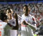 El festejo de Olimpia tras abrir el marcador en el clásico ante Saprissa por la Copa Centroamericana.