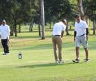 Un grupo de golfistas se prepara para el torneo a beneficio del hospital San Juan de Dios.