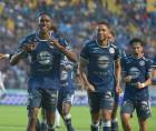 Jorge Serrano del Motagua ha sido bien marcado por la zaga defensiva del Génesis.