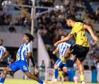 Victoria y Real España se están enfrentando en el estadio Municipal Ceibeño.