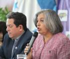 Anabel Gallardo declarando en una conferencia de prensa.
