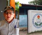 El director Eusebio Alvarado asegura que a la profesora Perla Díaz es buena docente, pero a veces uno viene caliente al centro educativo”.