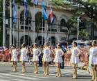 Las palillonas engalanaron los desfiles patrios en La Ceiba con sus uniformes blancos y detalles dorados, durante la celebración del 205 aniversario de independencia.