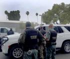 Agentes estadounidenses durante los operativos migratorios en Carolina del Norte.