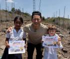 El filántropo japonés Shin Fujiyama inició la construcción de una nueva escuela en la colonia Cerro Grande, zona 5.