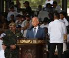 El presidente Asfura participando ayer en los actos de conmemoración del Día del Veterano de Guerra y del LVII aniversario del cese de hostilidades entre Honduras y El Salvador, en referencia al conflicto bélico de 1969.