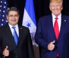 Fotografía de archivo del expresidente Juan Orlando Hernández y el presidente estadounidense Donald Trump.
