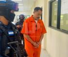 Alberto Remigio Parra, ciudadano argentino de 46 años que se identificaba como pastor evangélico, se declaró inocente este lunes durante la audiencia inicial que se desarrolló en el Juzgado de Letras de Santa Bárbara, donde enfrenta acusaciones por presuntos delitos sexuales en perjuicio de dos jóvenes.