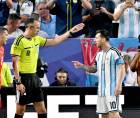 Messi discutió con el árbitro portugués Joao Pinheiro.