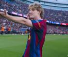 Anthony Gordon celebrando su primer gol con el Barcelona.