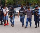 Los detenidos enfrentarán cargos relacionados con el triple crimen.
