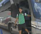 Momento de la llegada del Marathón al estadio de La Paz. El argentino Farioli es una de las figuras de los verdes.